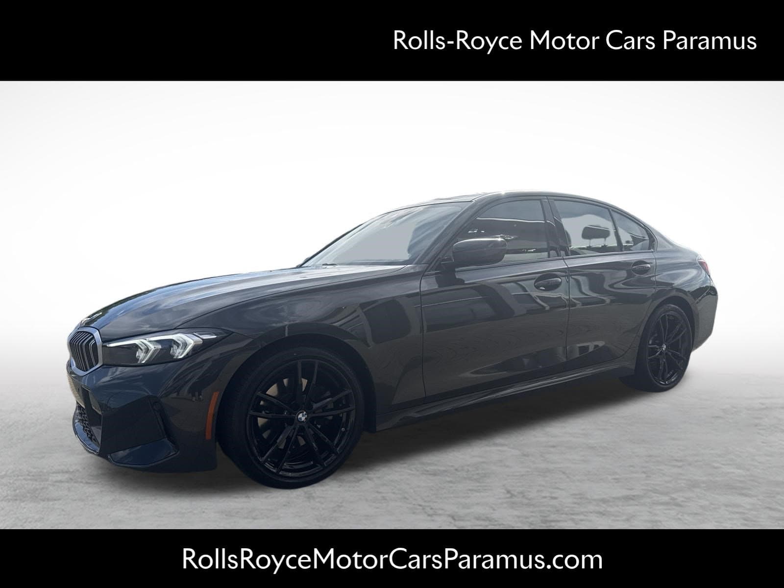 2024 BMW 3 Series 330i xDrive — photo 1 of 31