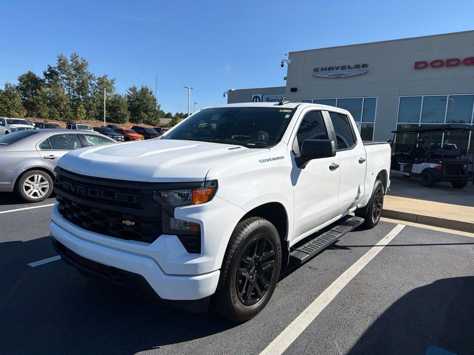 2025 Chevrolet Silverado 1500 Custom — photo 1 of 3