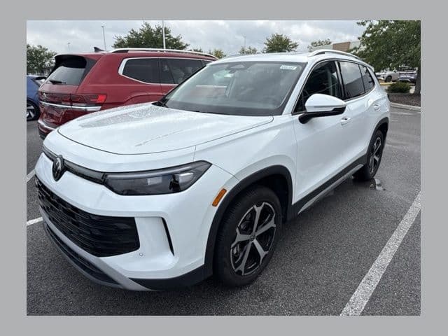 2026 Volkswagen Tiguan SE — photo 1 of 12