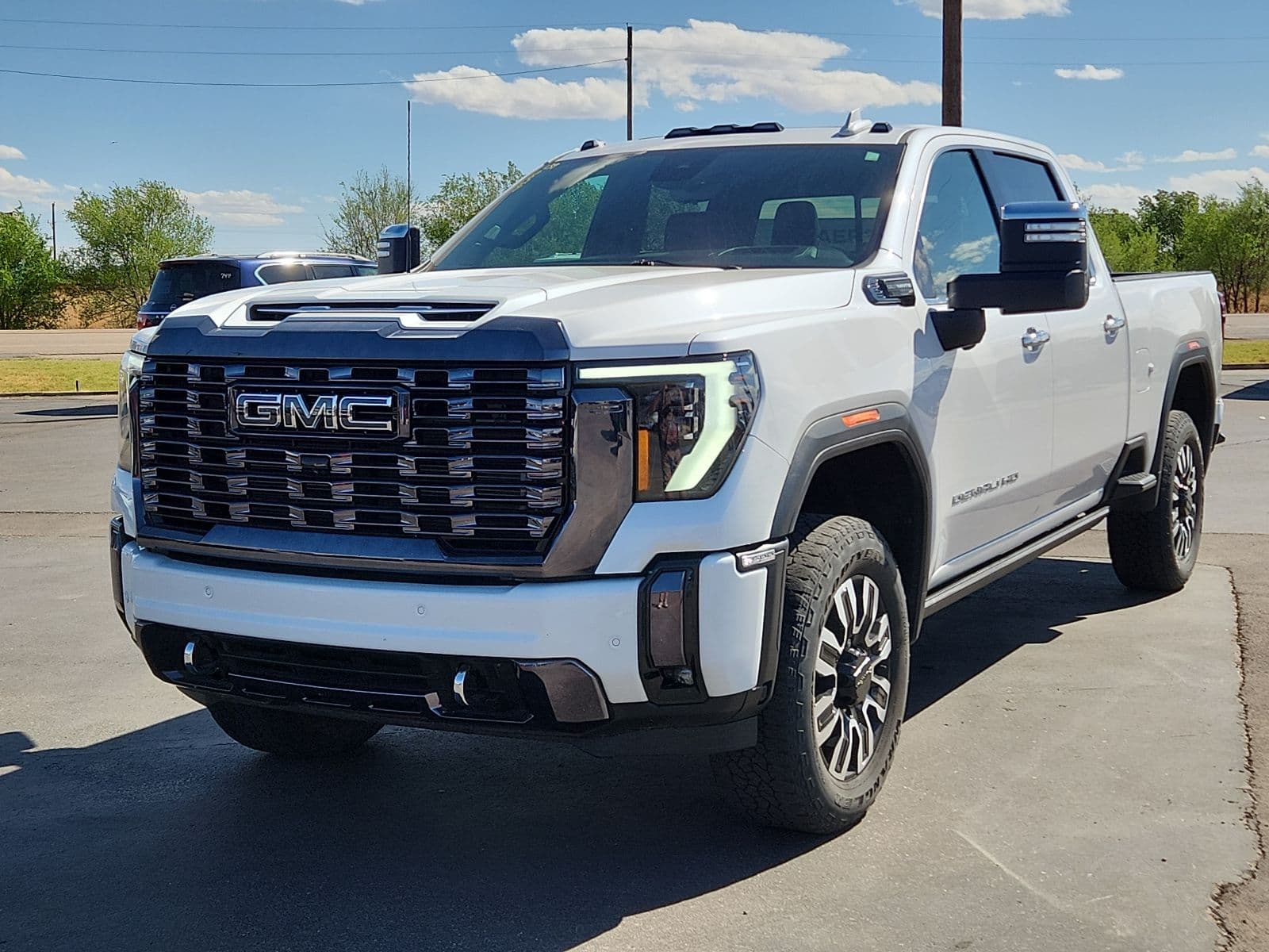 2024 GMC Sierra 2500HD Denali Ultimate — photo 1 of 20