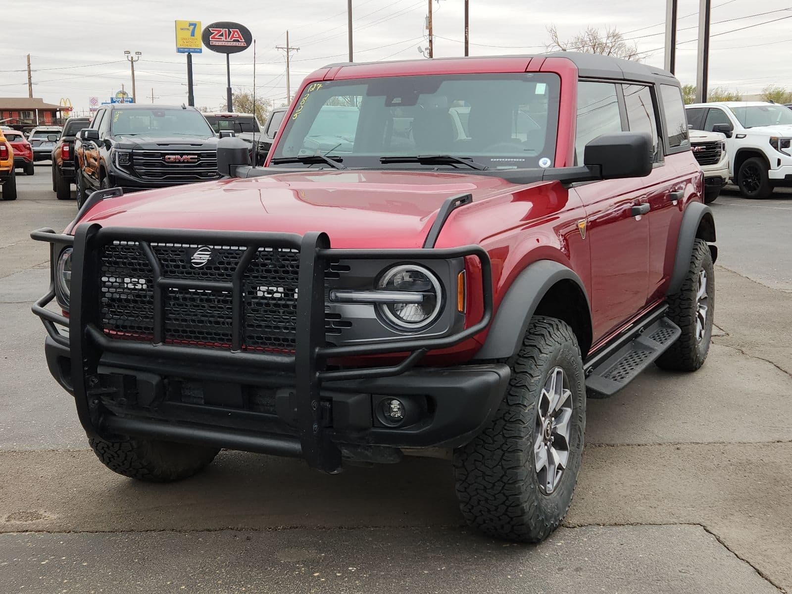 2025 Ford Bronco Badlands — photo 1 of 20
