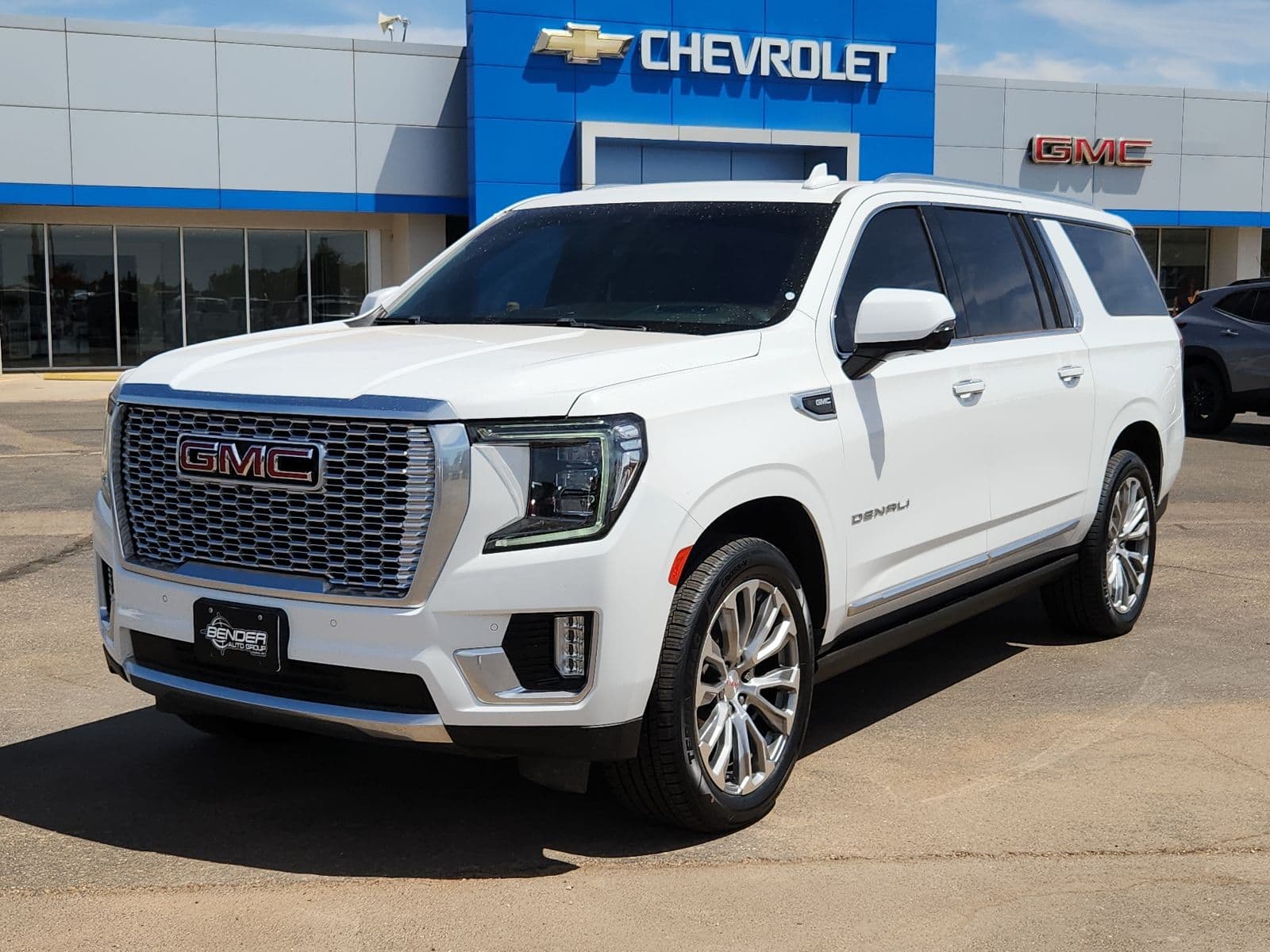 2022 GMC Yukon XL Denali — photo 1 of 20