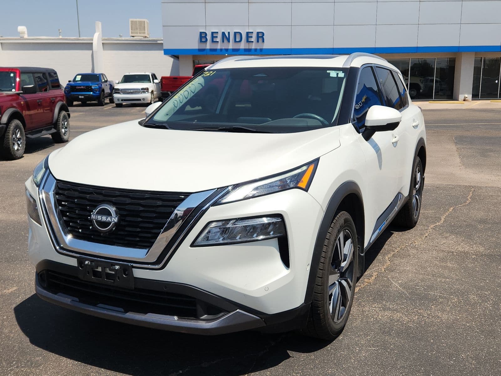 2023 Nissan Rogue SL — photo 1 of 20