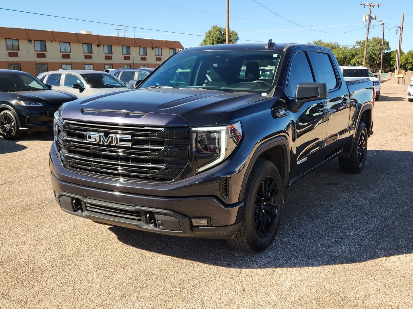 2024 GMC Sierra 1500 Elevation w/3SB — photo 1 of 20