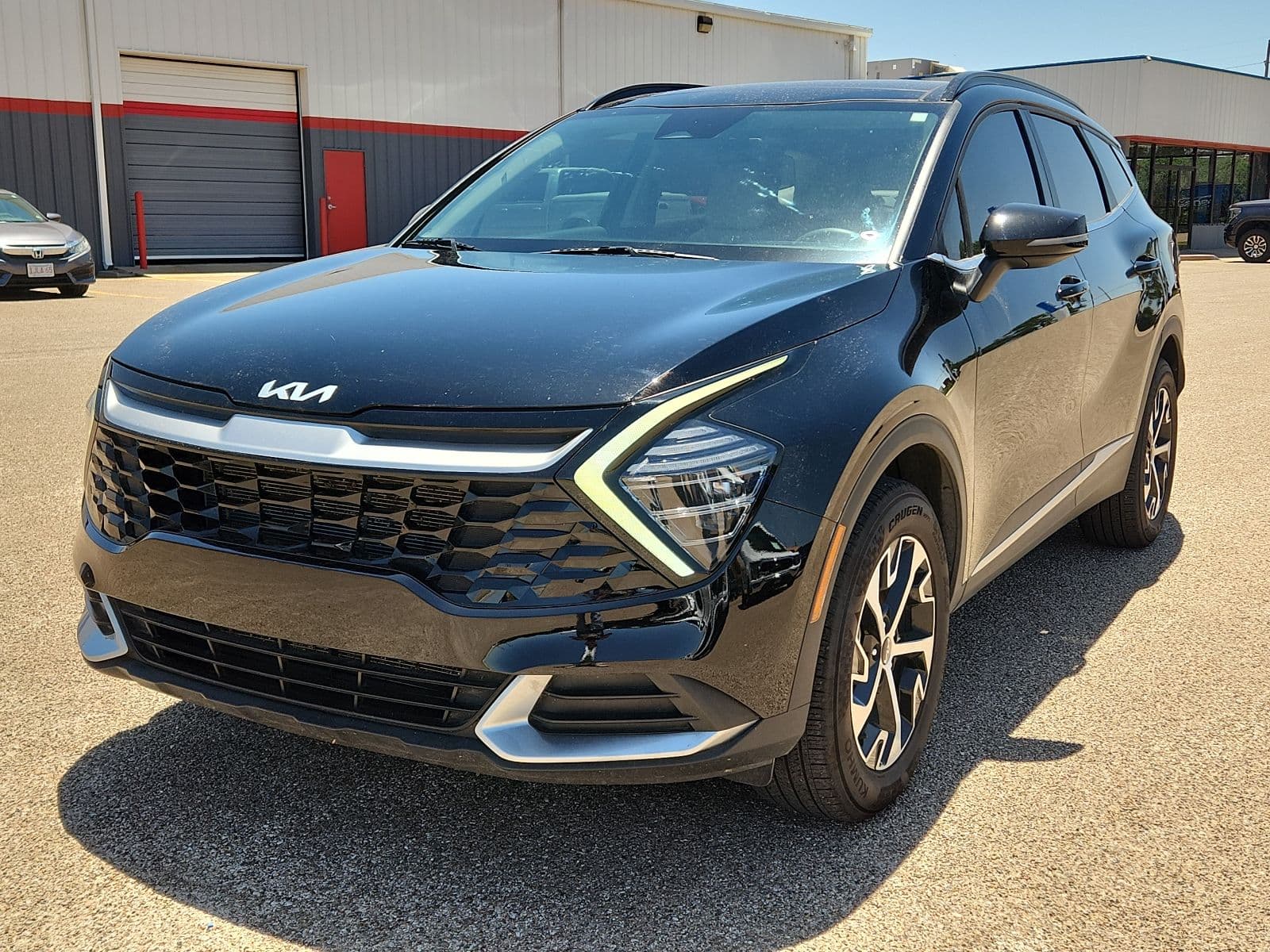 2025 Kia Sportage EX — photo 1 of 20