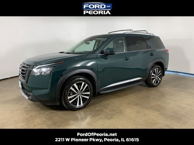 2025 Nissan Pathfinder Platinum — photo 1 of 42