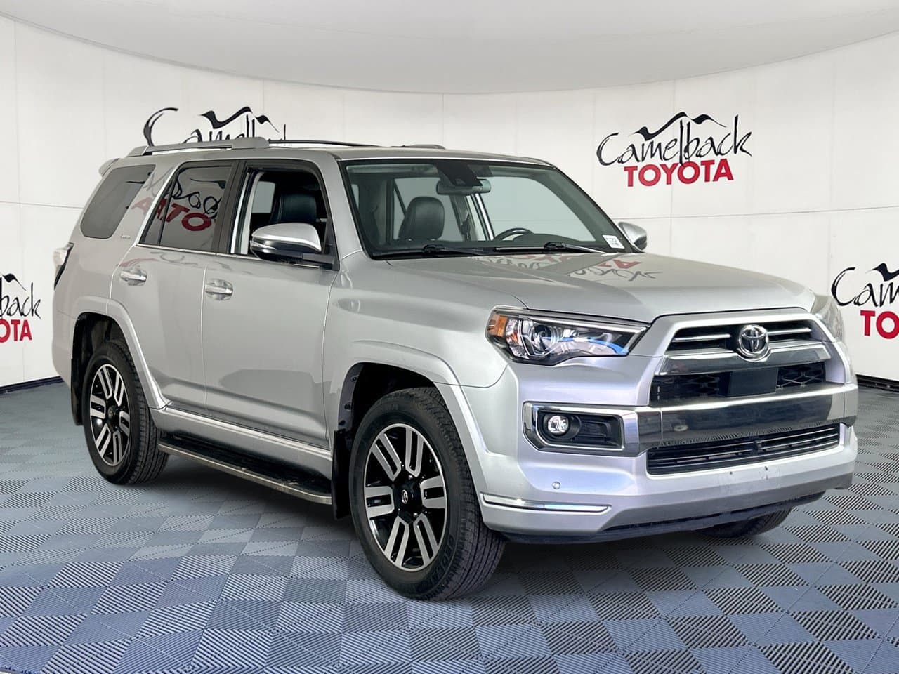 2024 Toyota 4Runner Limited — photo 1 of 31