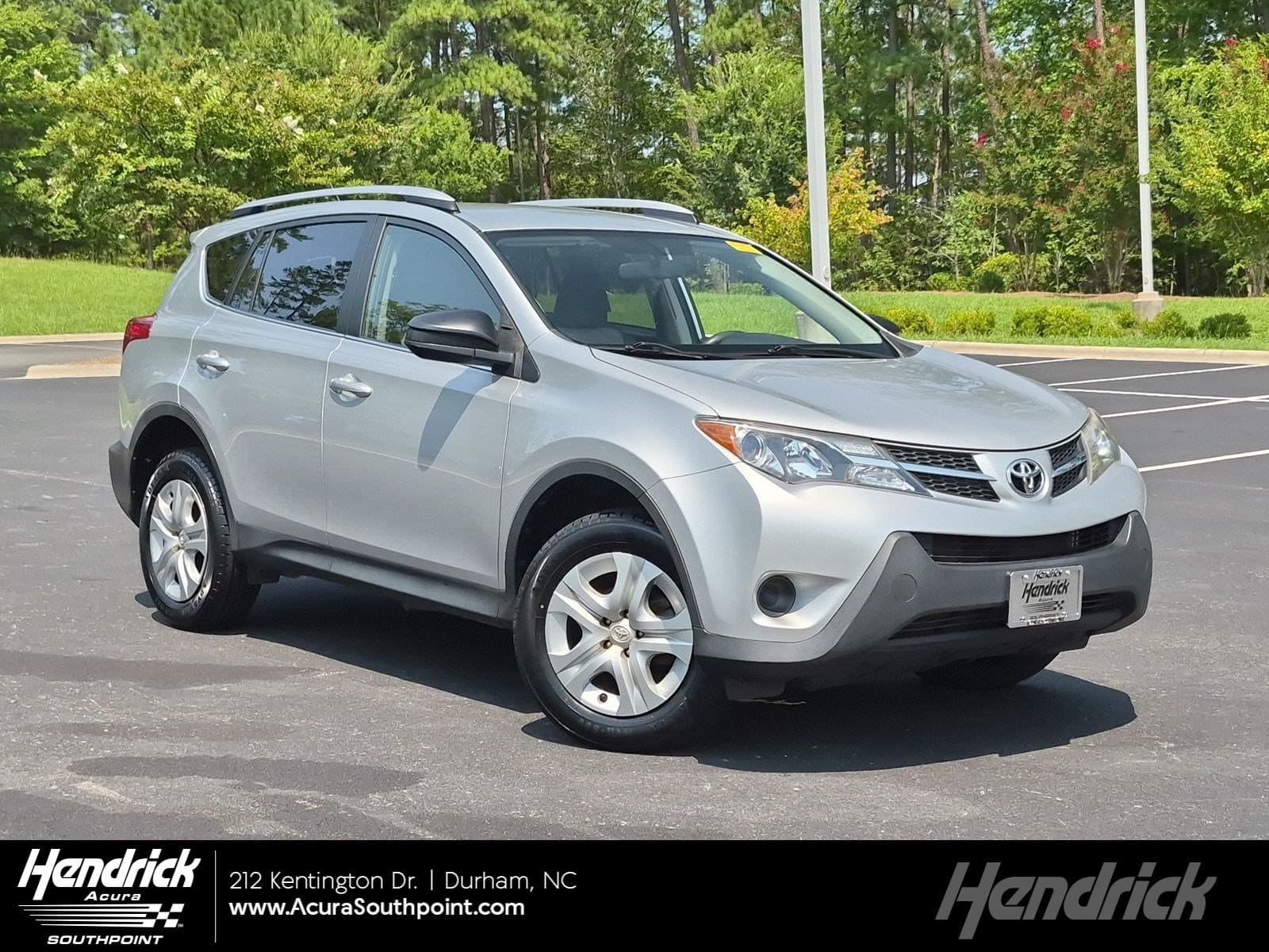 2014 Toyota RAV4 LE — photo 1 of 34