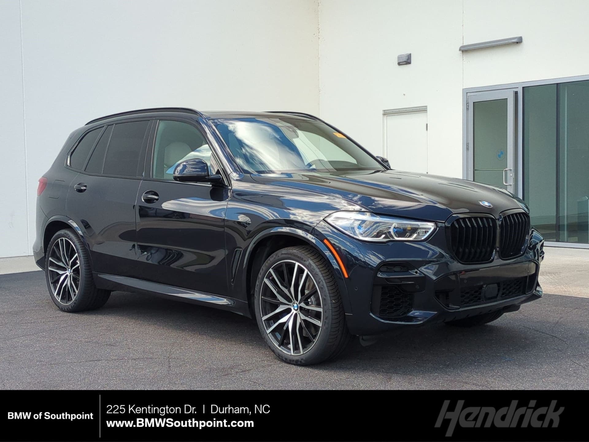 2022 BMW X5 M50i — photo 1 of 34