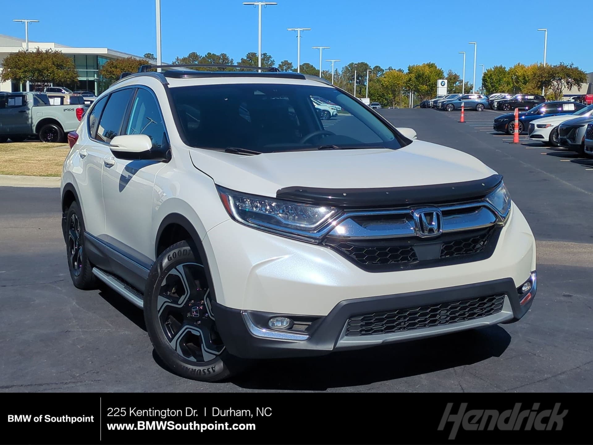 2018 Honda CR-V Touring — photo 1 of 34