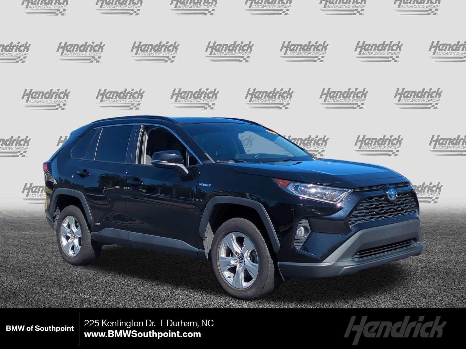 2020 Toyota RAV4 Hybrid XLE — photo 1 of 33