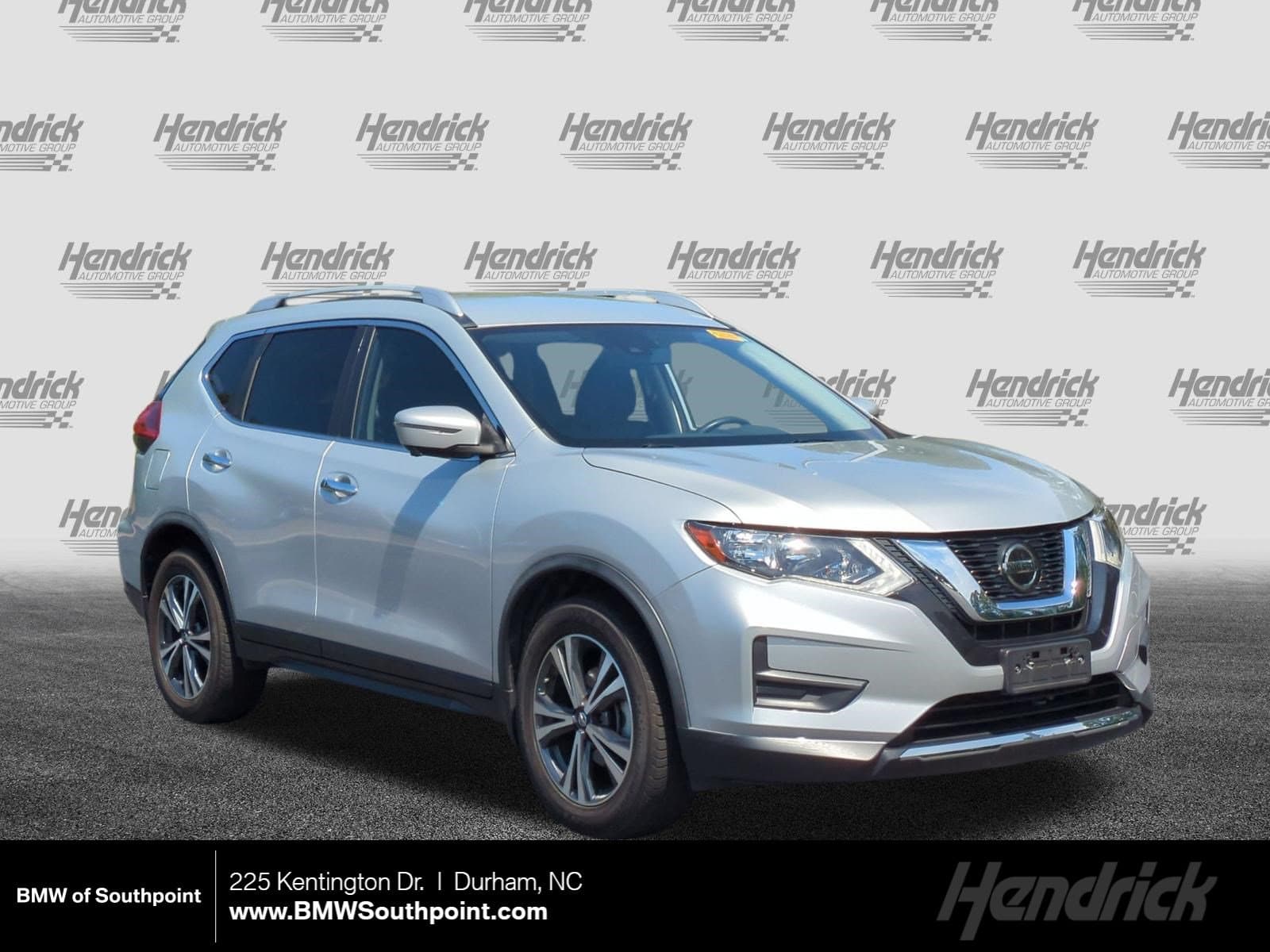 2019 Nissan Rogue SV — photo 1 of 34