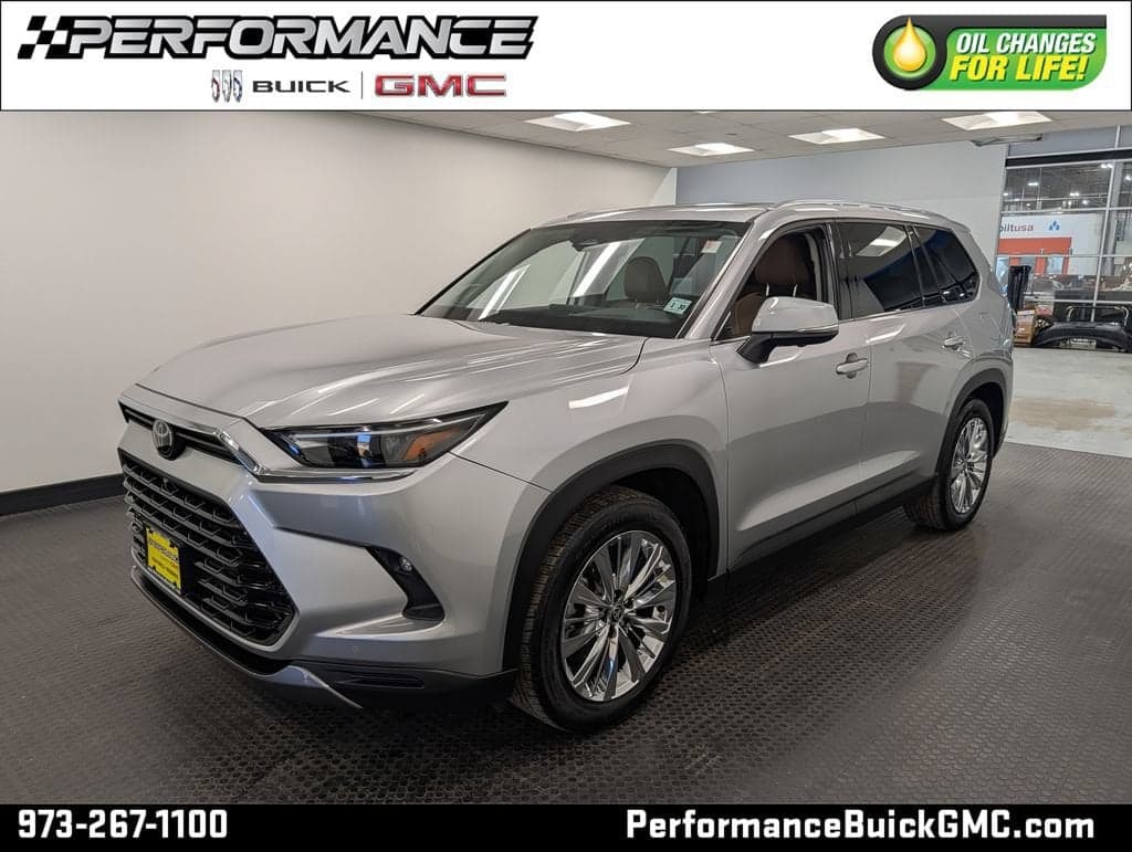 2024 Toyota Grand Highlander Platinum — photo 1 of 38