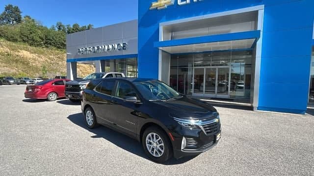 2024 Chevrolet Equinox LT — photo 1 of 22