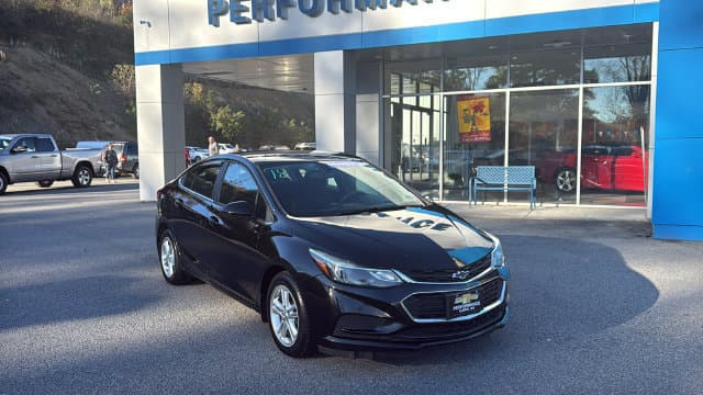 2018 Chevrolet Cruze LT — photo 1 of 26