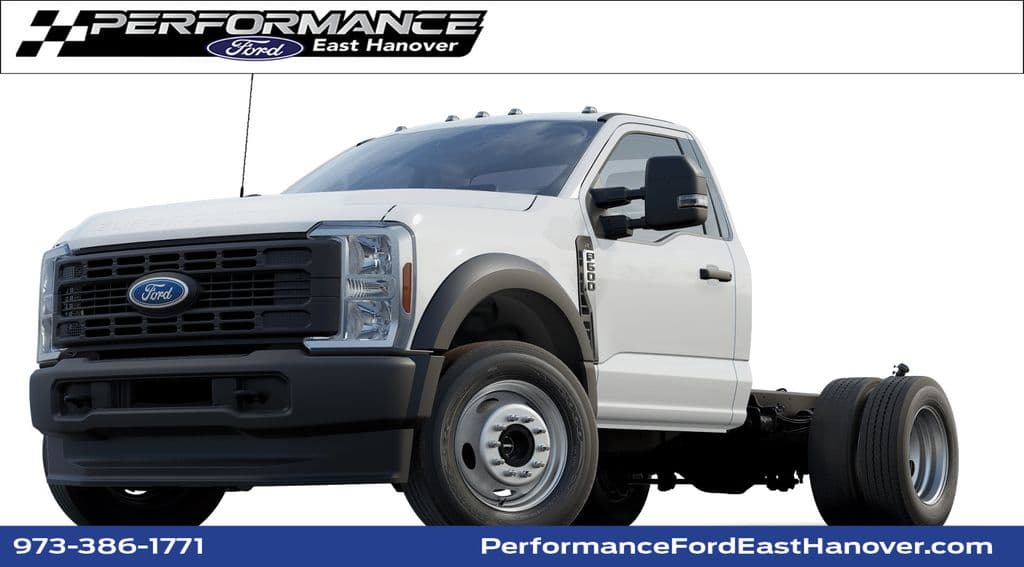 2024 Ford Super Duty F-600 DRW XL — photo 1 of 8