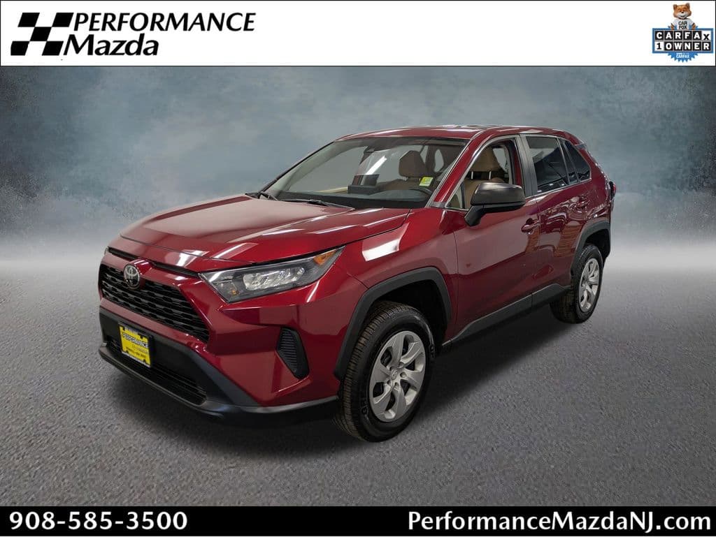 2022 Toyota RAV4 LE — photo 1 of 31