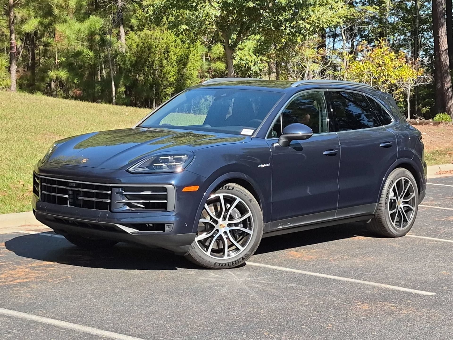 2024 Porsche Cayenne E-Hybrid — photo 1 of 29