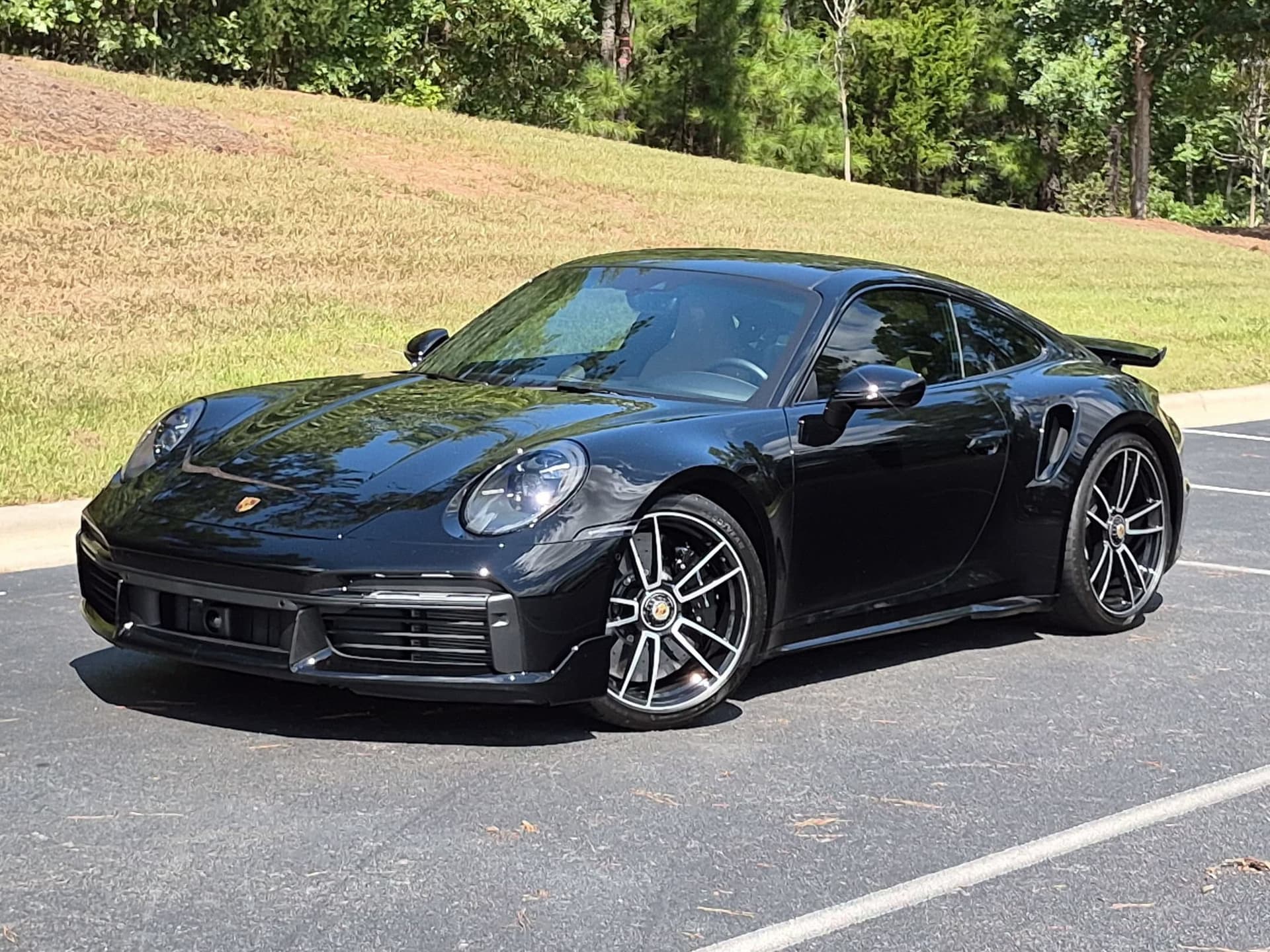 2022 Porsche 911 Turbo S — photo 1 of 31