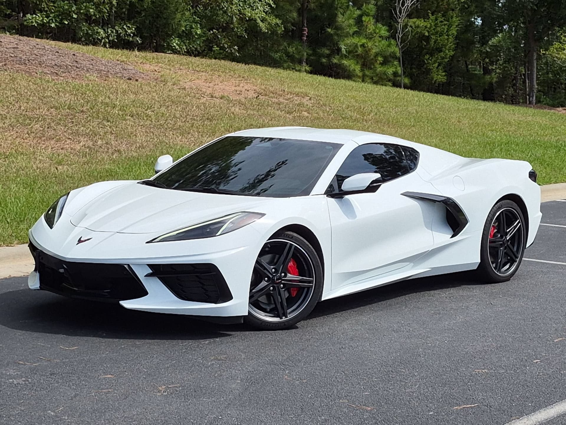 2025 Chevrolet Corvette 2LT — photo 1 of 30