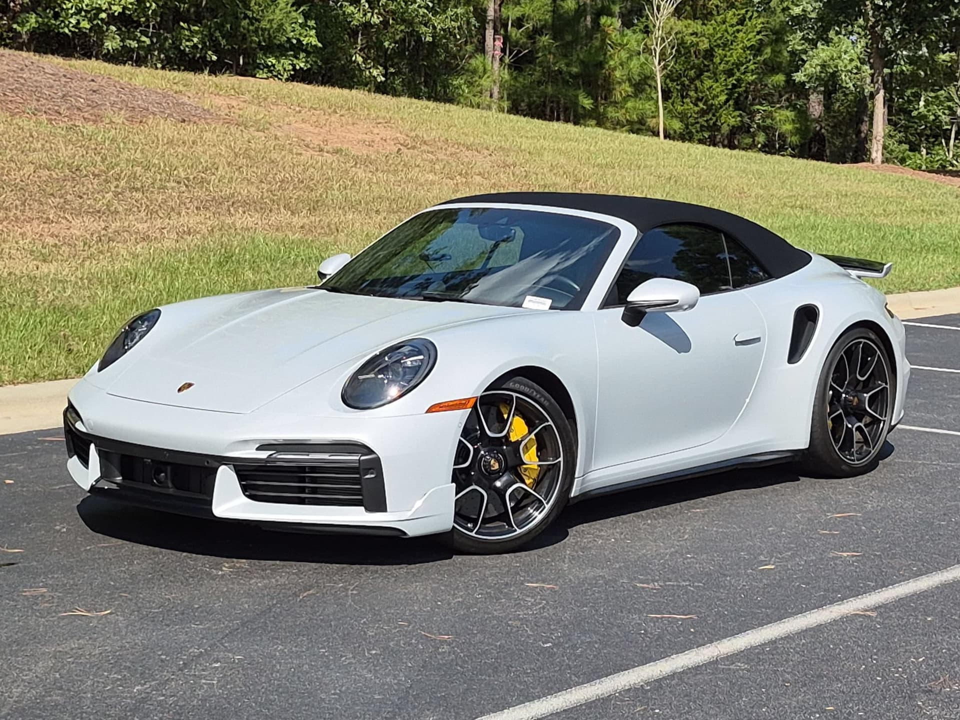 2024 Porsche 911 Base — photo 1 of 30