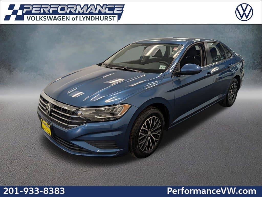2021 Volkswagen Jetta Base — photo 1 of 36