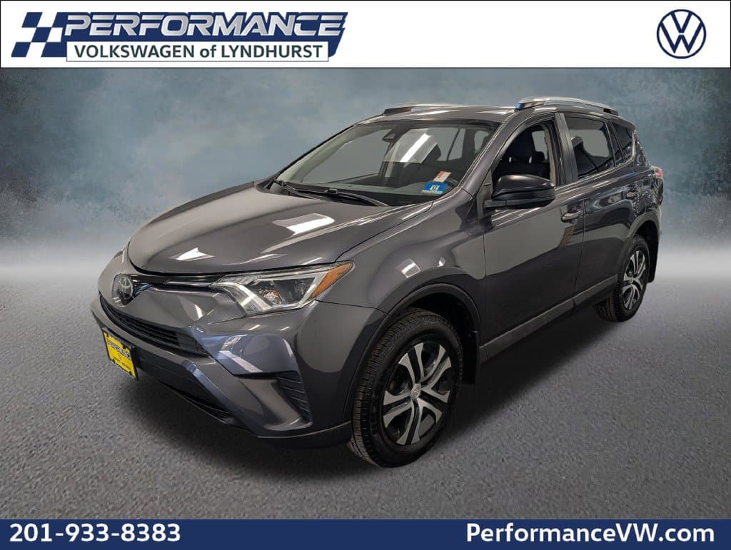 2018 Toyota RAV4 LE — photo 1 of 31