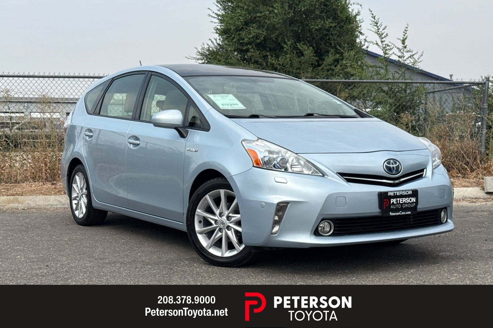 2012 Toyota Prius v Five — photo 1 of 27