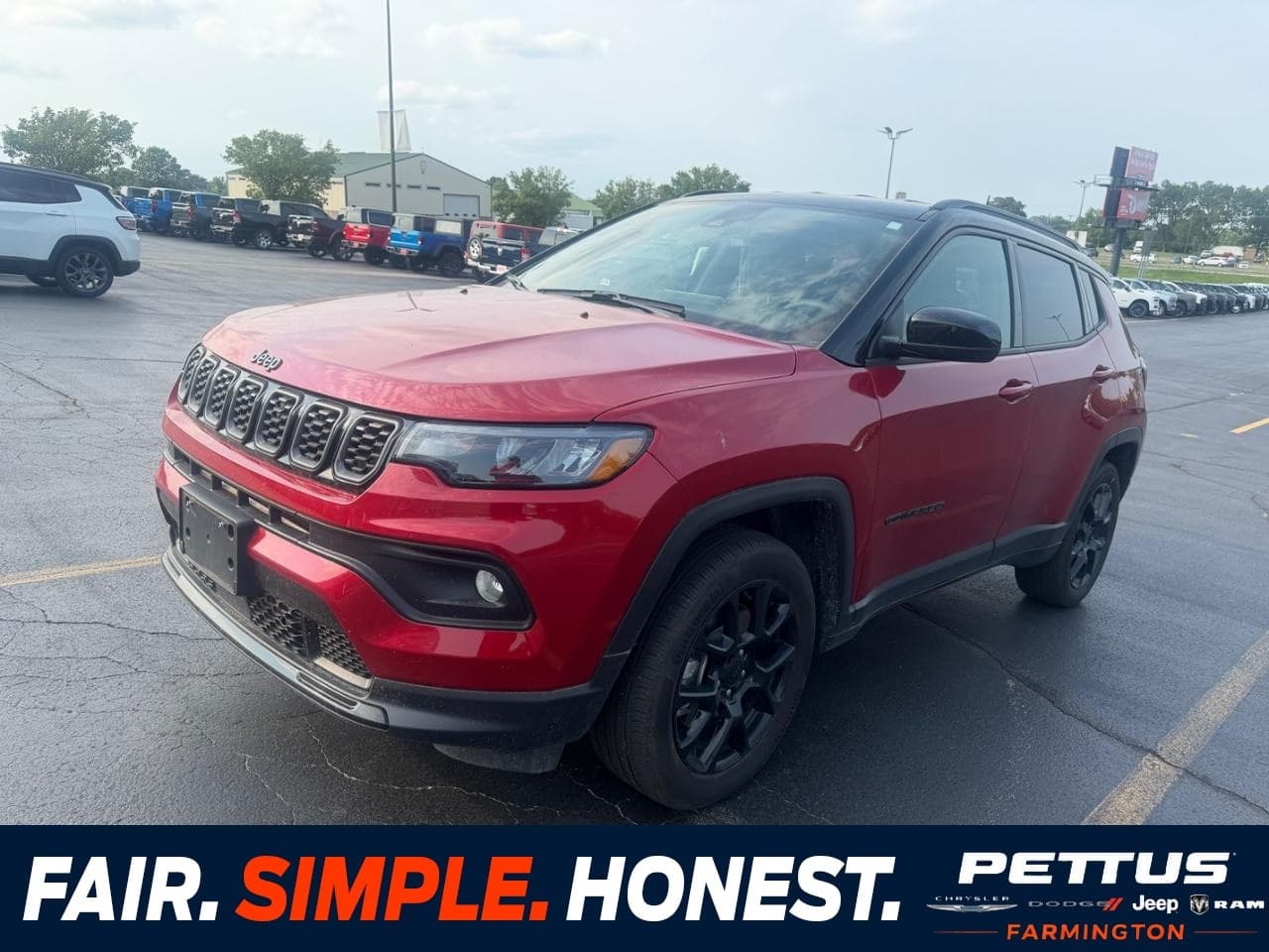 2024 Jeep Compass Latitude — photo 1 of 11