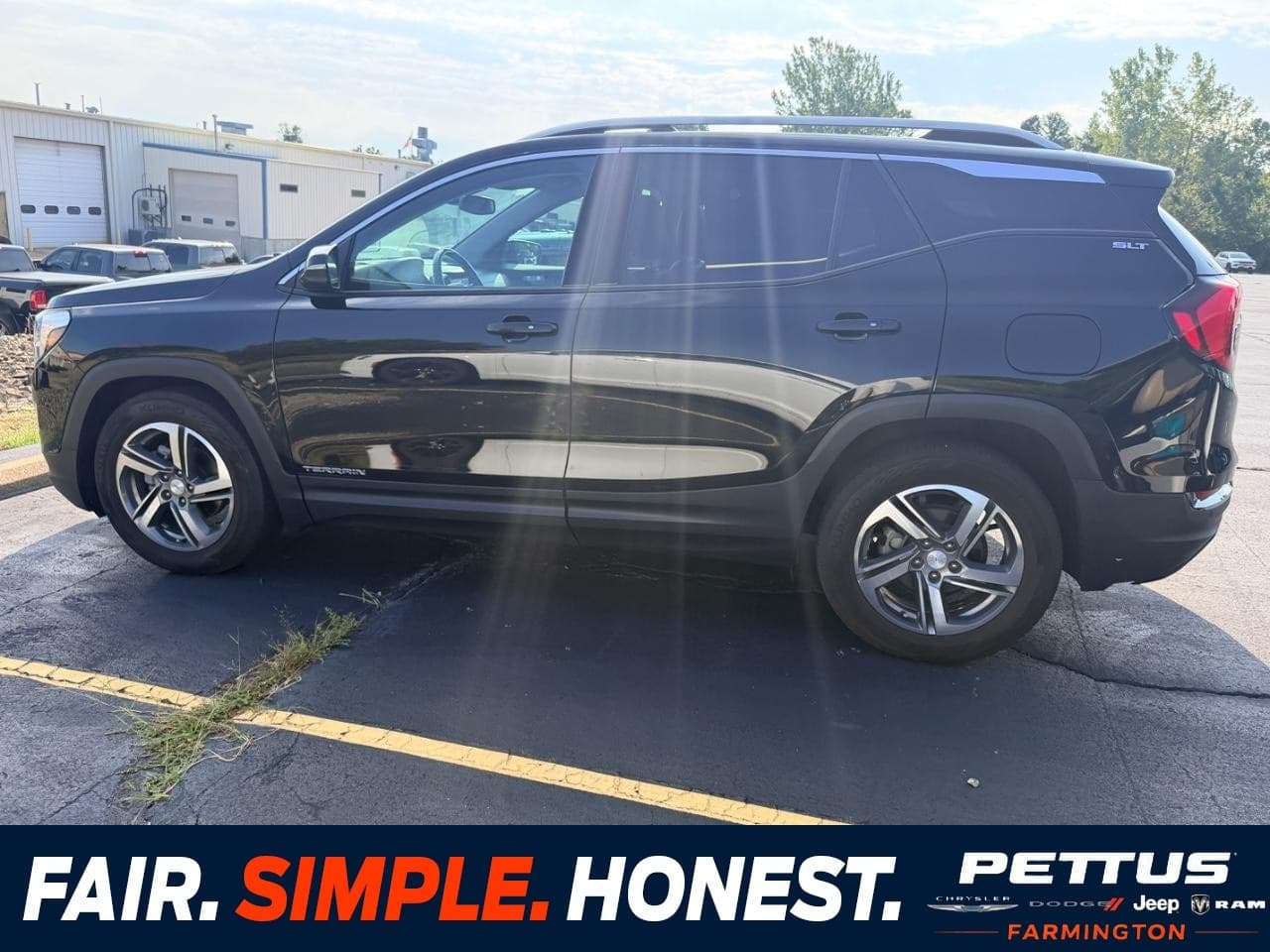 2020 GMC Terrain SLT — photo 1 of 12