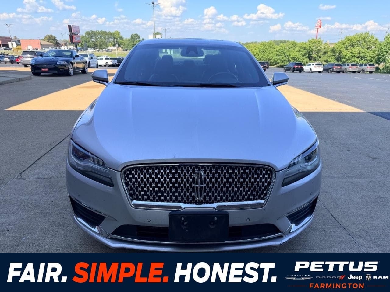 2019 Lincoln MKZ Reserve II — photo 1 of 9