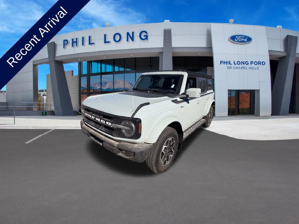 2022 Ford Bronco Base — photo 1 of 32