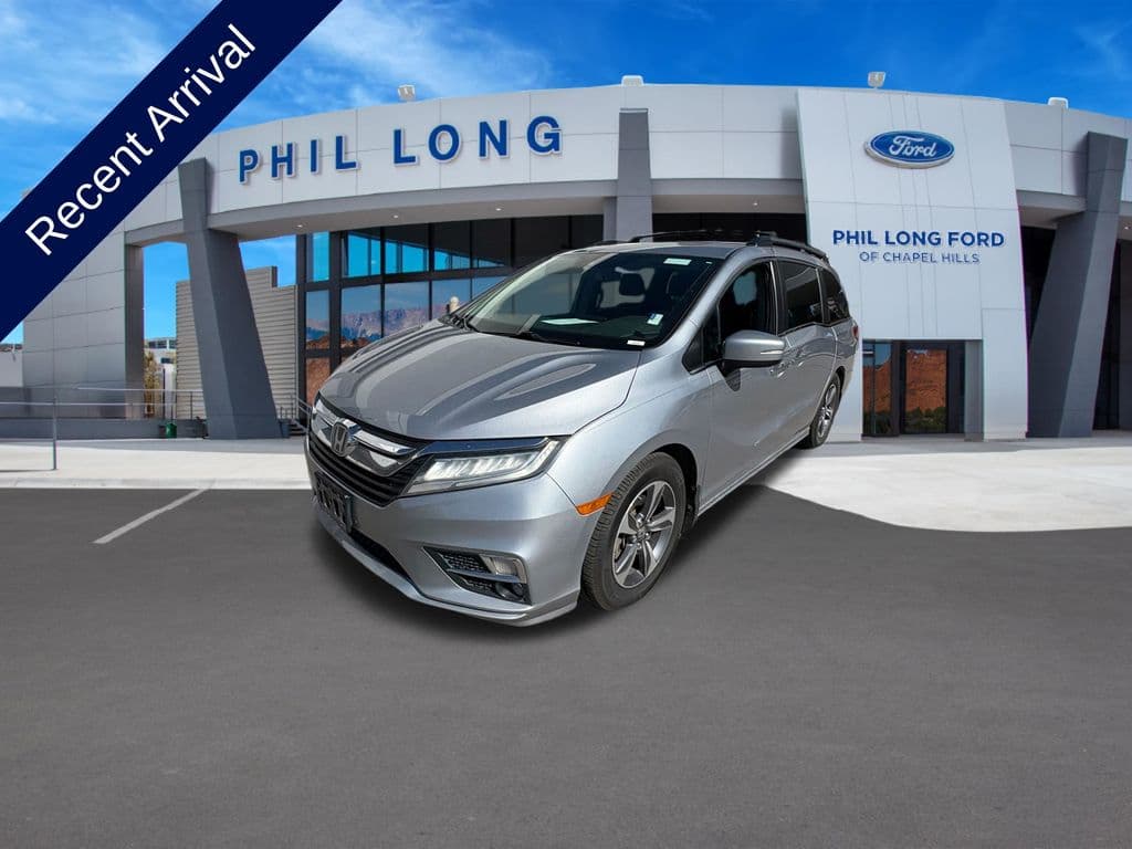 2018 Honda Odyssey Touring — photo 1 of 32