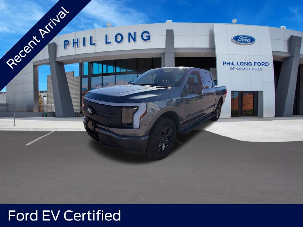 2025 Ford F-150 Lightning Flash — photo 1 of 34