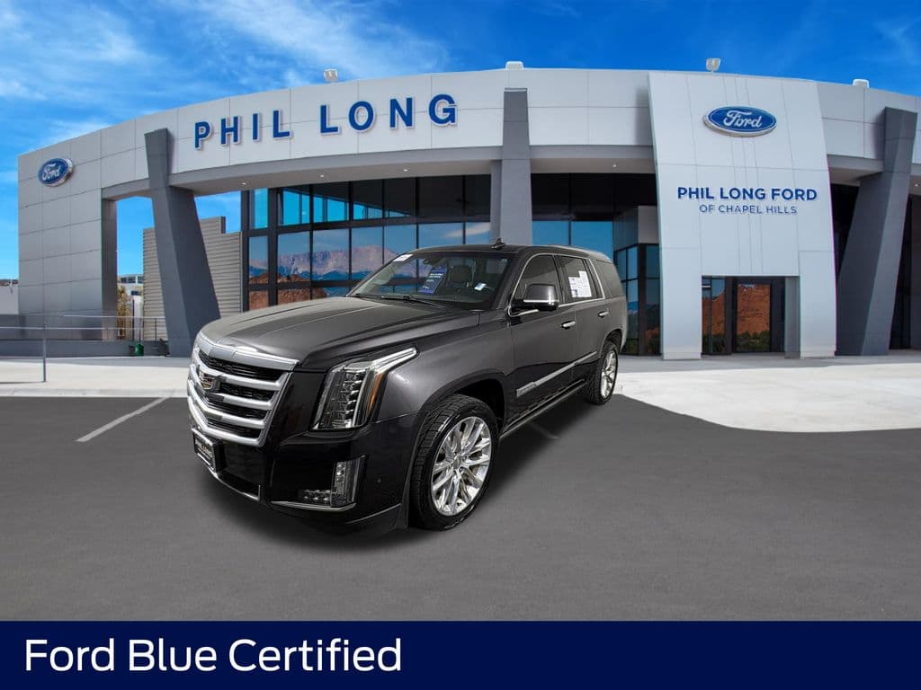 2018 Cadillac Escalade Premium Luxury — photo 1 of 50