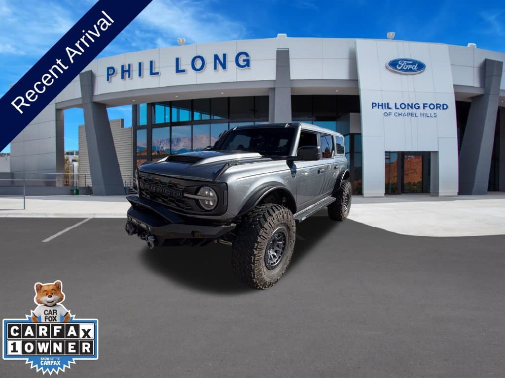 2023 Ford Bronco Base — photo 1 of 32