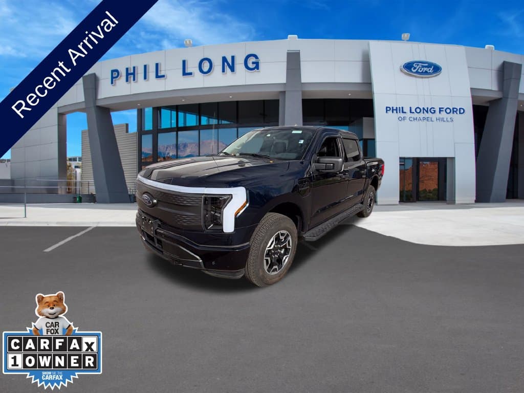 2023 Ford F-150 Lightning Base — photo 1 of 32