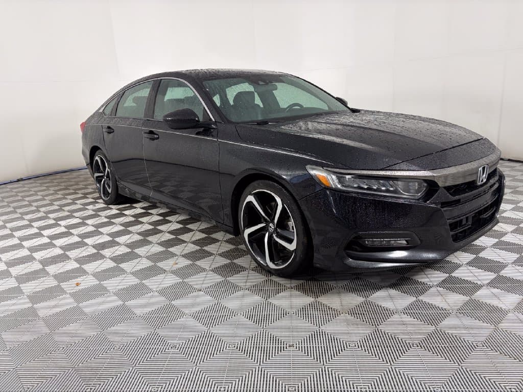 2018 Honda Accord Sedan Base — photo 1 of 26