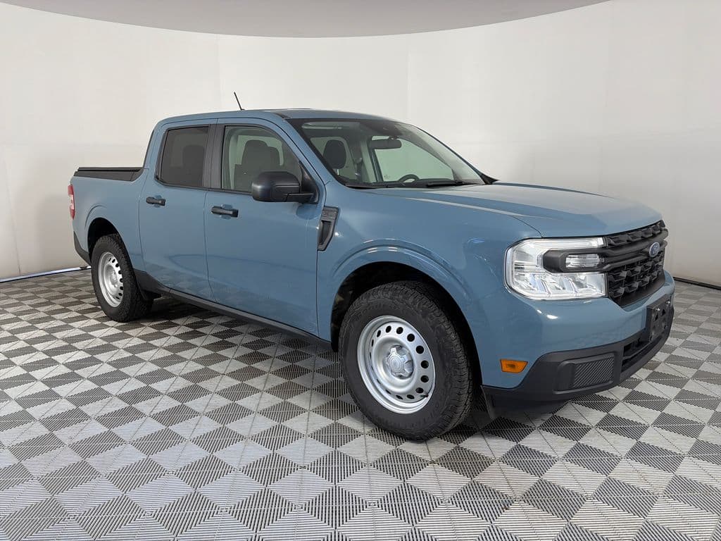 2023 Ford Maverick XL — photo 1 of 29