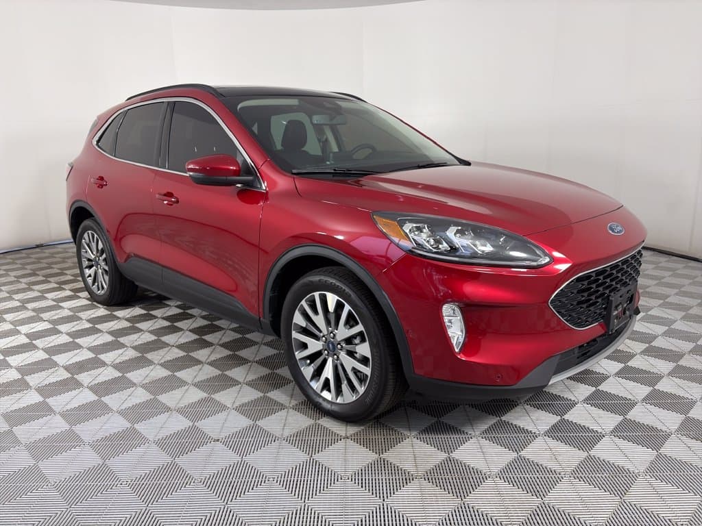 2020 Ford Escape Titanium — photo 1 of 30