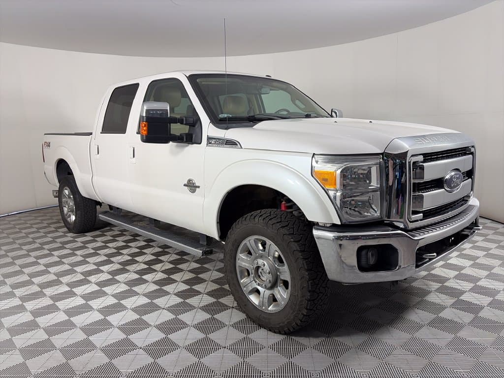2015 Ford Super Duty F-350 SRW Lariat — photo 1 of 32