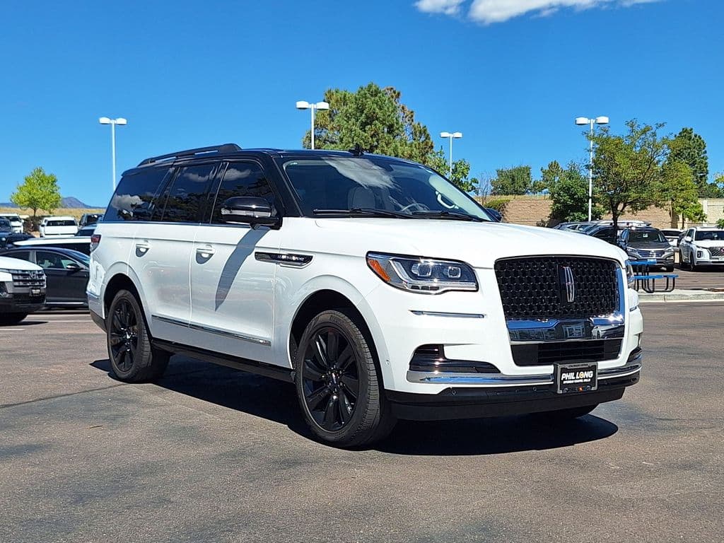 2023 Lincoln Navigator Black Label — photo 1 of 37