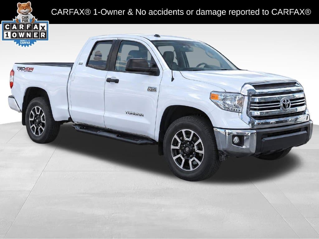 2017 Toyota Tundra 4WD Base — photo 1 of 10