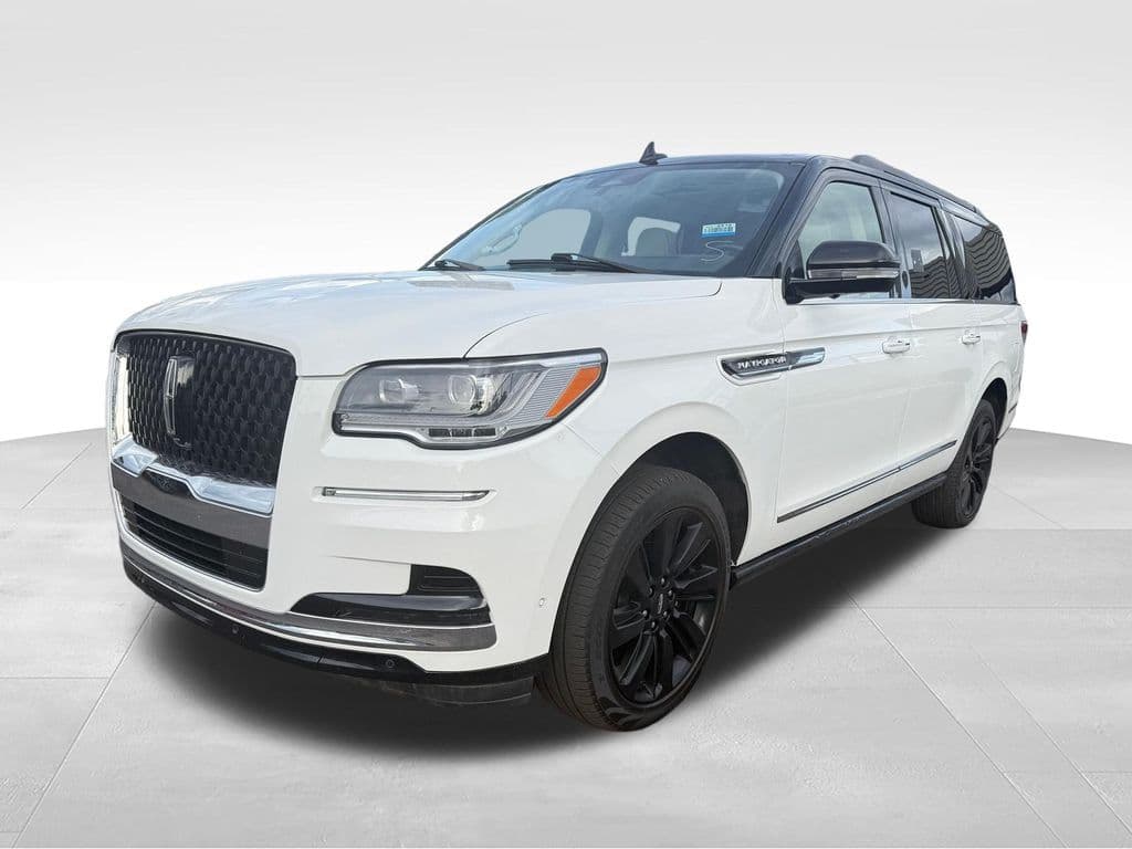 2023 Lincoln Navigator L Black Label — photo 1 of 23