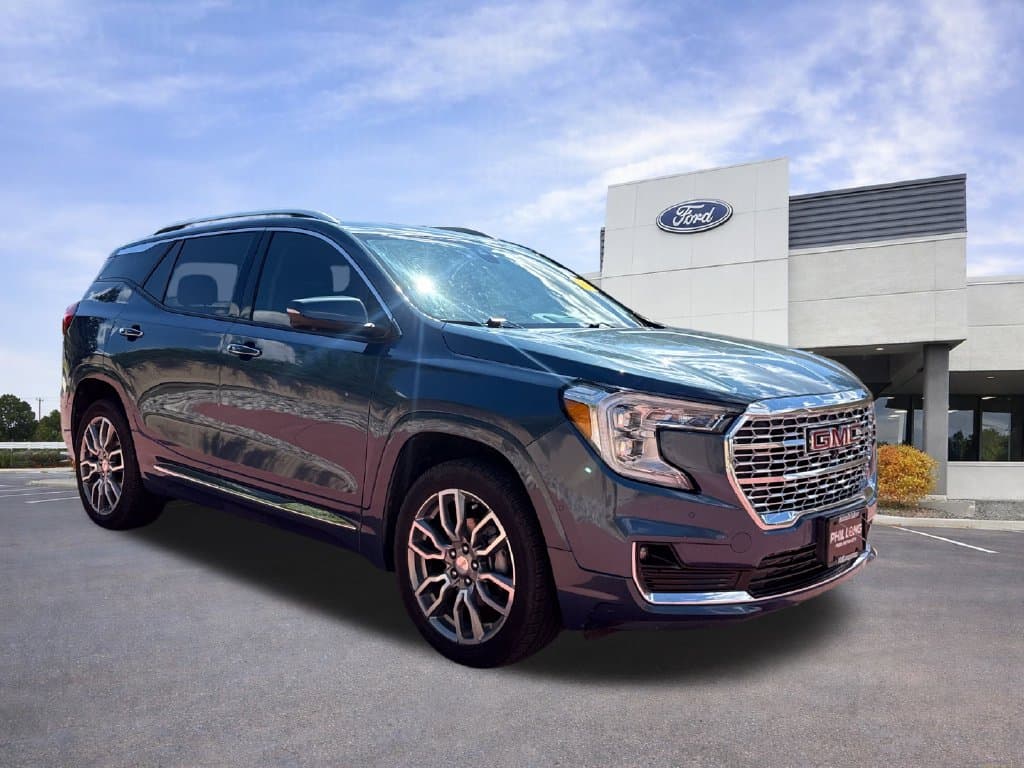 2024 GMC Terrain Denali — photo 1 of 37