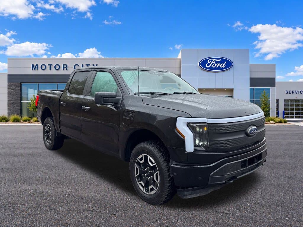 2023 Ford F-150 Lightning Pro — photo 1 of 33