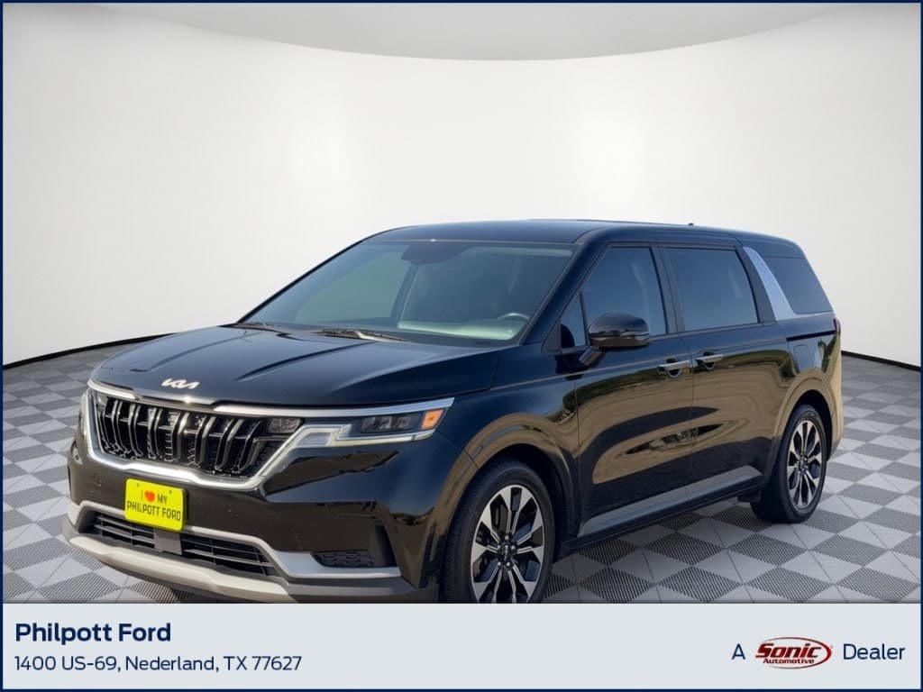 2022 Kia Carnival EX — photo 1 of 31