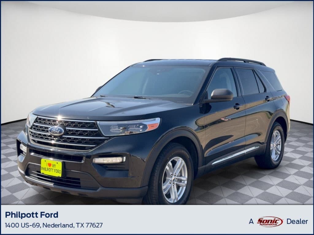 2023 Ford Explorer XLT — photo 1 of 31