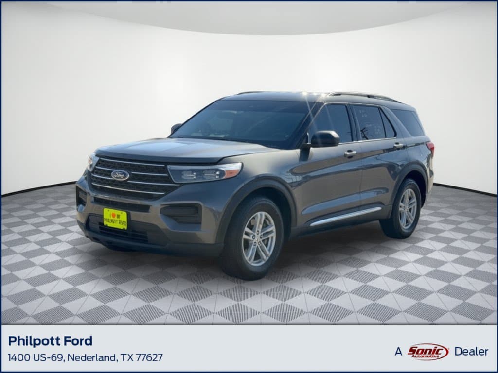 2024 Ford Explorer XLT — photo 1 of 31