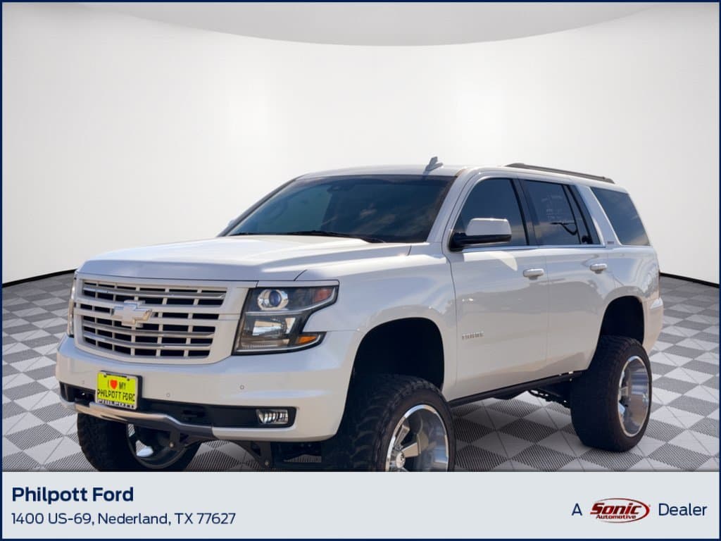 2017 Chevrolet Tahoe LT — photo 1 of 31